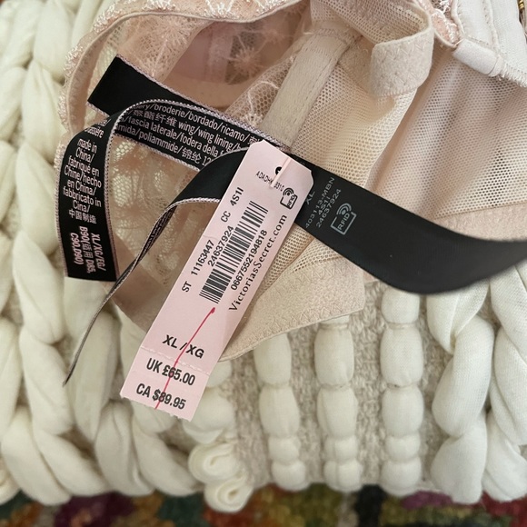 🌺Sale🎉🌺💥 NWT VICTORIA SECRET TRIANGLE SATIN BRALETTE - Picture 7 of 10